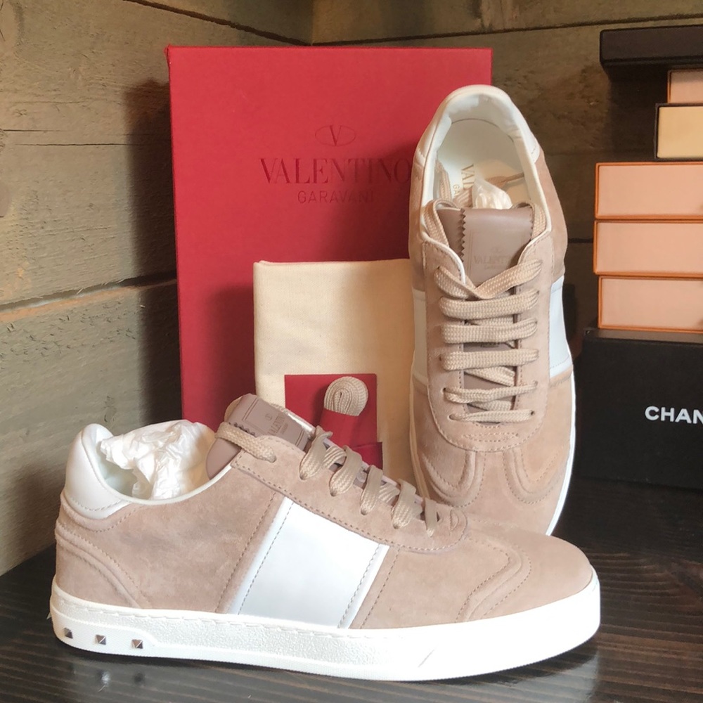 Valentino Rockstud lace up sneakers NWT